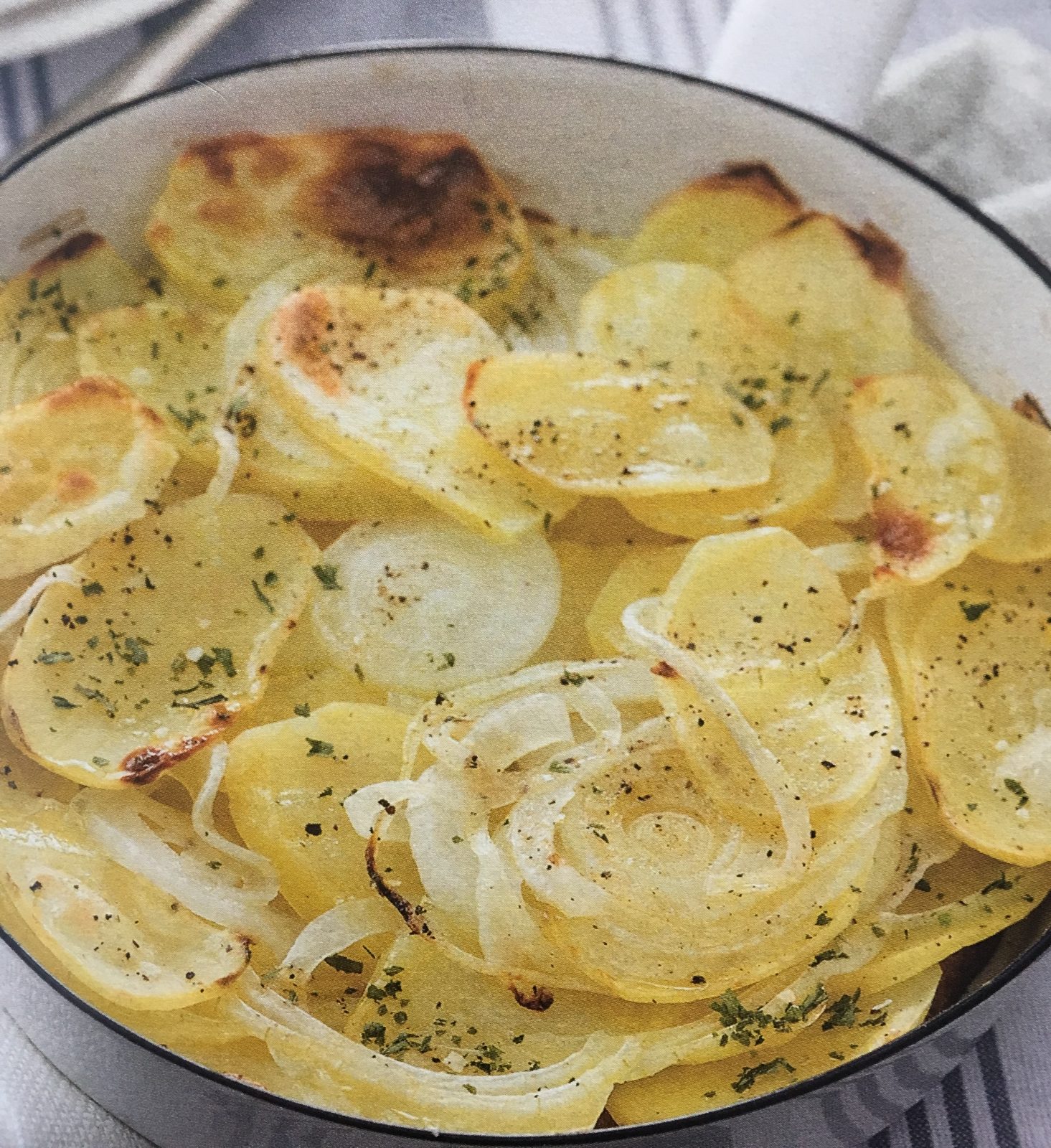 Teglia di patate e cipolle al forno