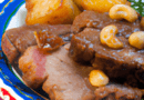Il Filetto di Maiale con Castagne Caramellate è una deliziosa ricetta che combina la succulenta carne di maiale con le note dolci e terrose delle castagne caramellate.