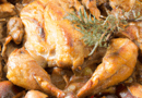 Il Pollo alle Castagne e Rosmarino è un piatto che unisce sapori e profumi autunnali in un secondo piatto gustoso e fragrante. l Pollo alle Castagne e Rosmarino è un piatto semplice ma sofisticato, che trasforma il pollo in un'esperienza gastronomica straordinaria